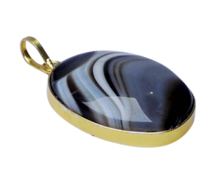 sulemani hakik pendent