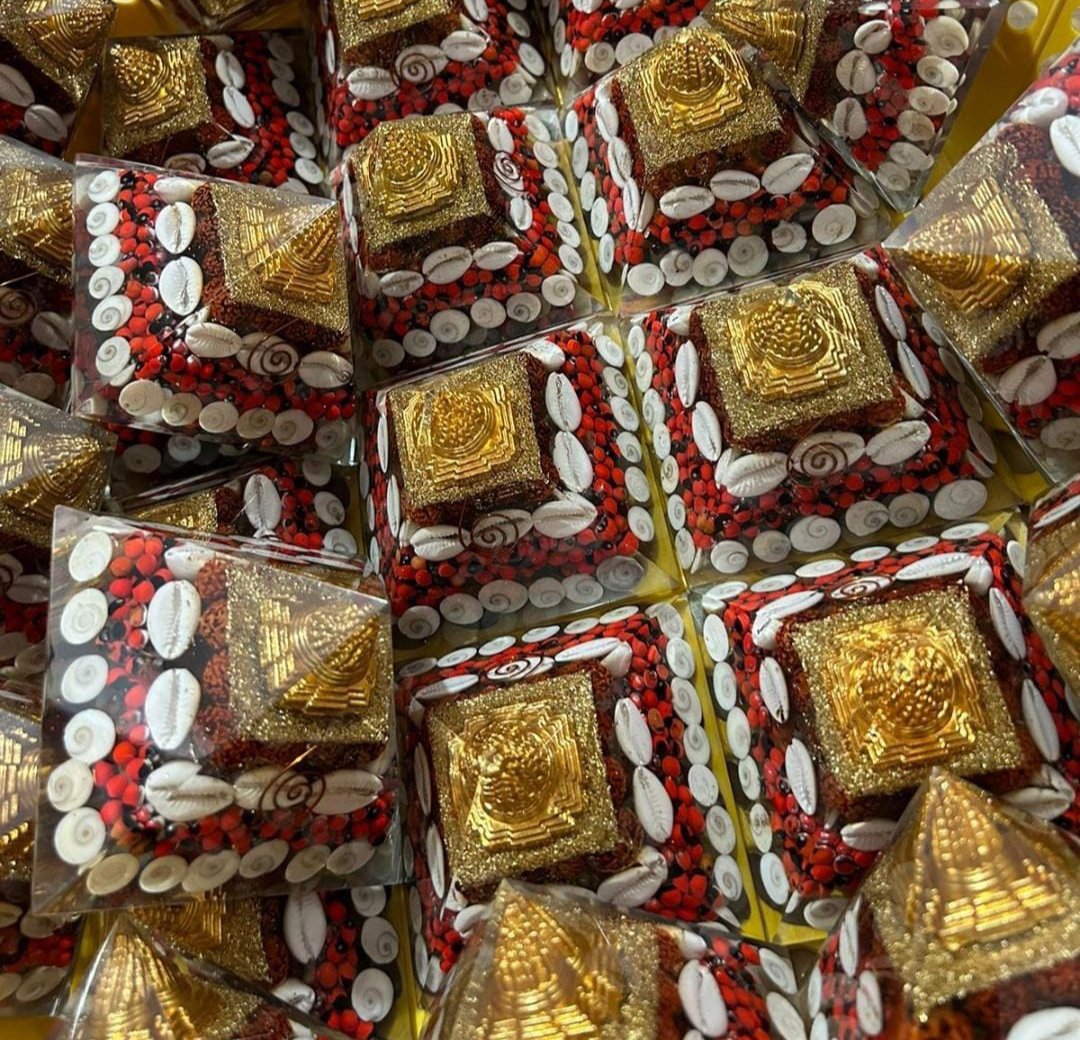 laxmi shree yantra pyramid